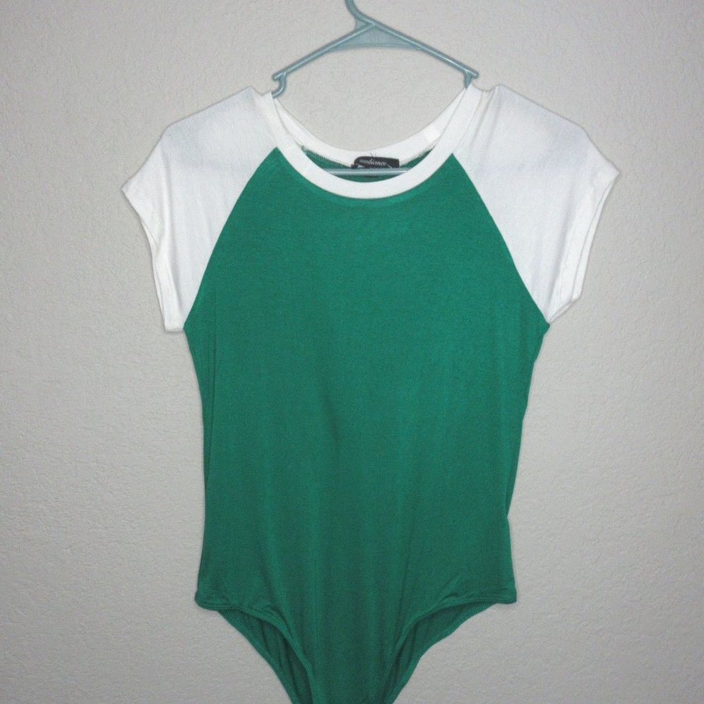 New! Ambiance Baseball Style Bodysuit Tee Size Medium Green/White